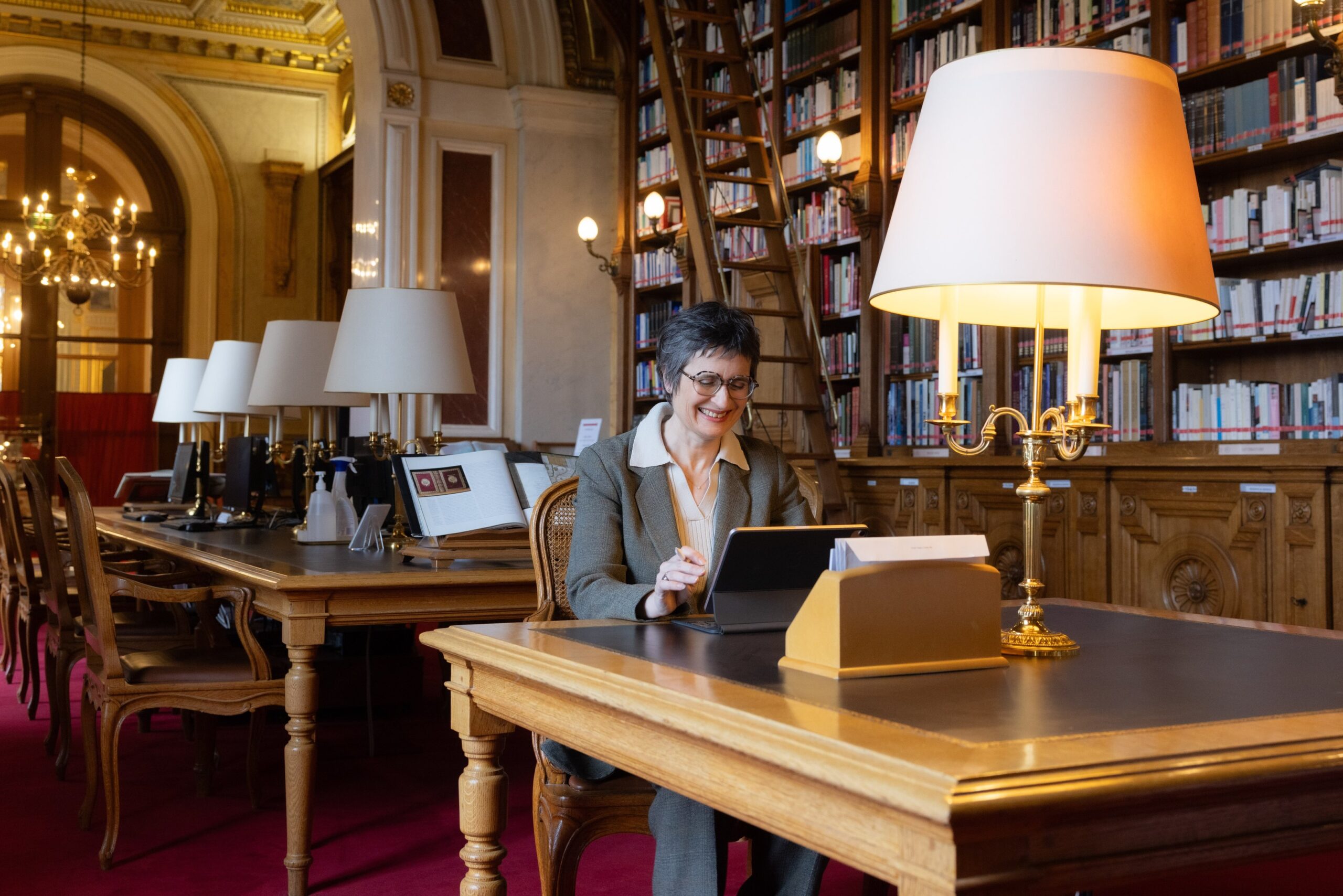Ghislaine Senée en salle de lecture